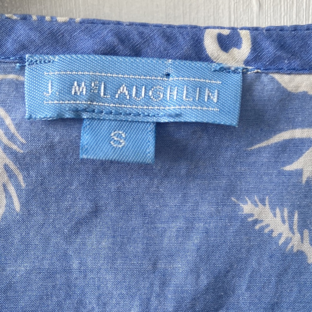 Blue and white J McLaughlin cover-up size small - Picture 2 of 4